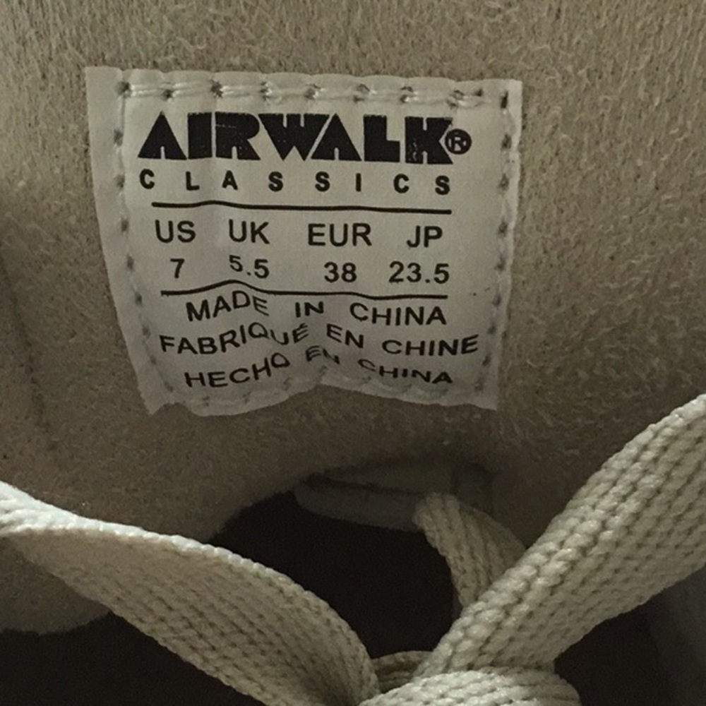 Shoes - Picture 5 of 5